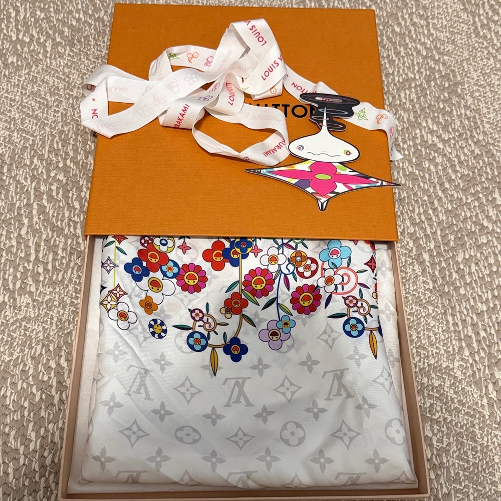 Louis Vuitton x Takashi Murakami Monogram Superflat Flowers Square 90